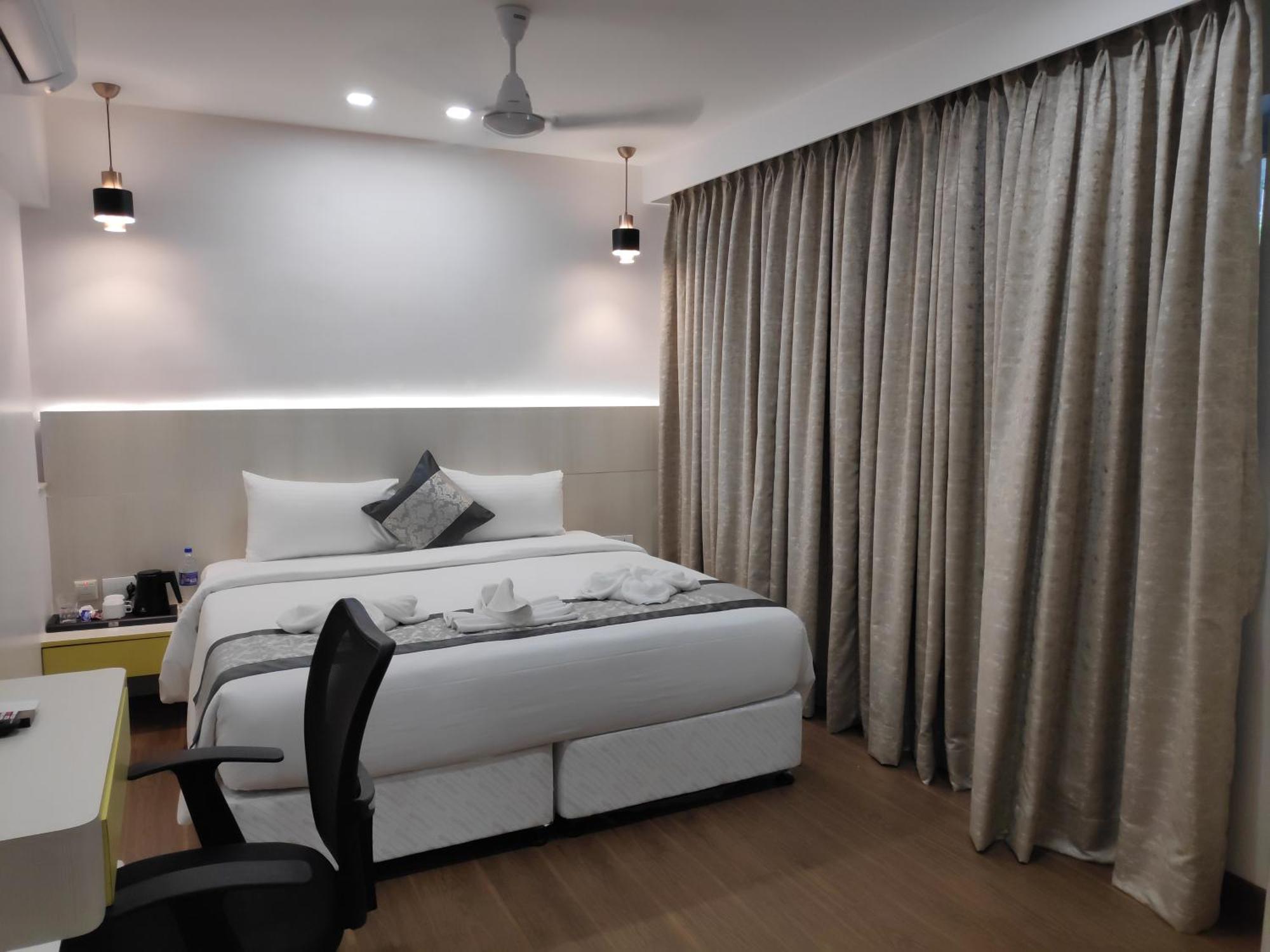 White House By Maxxvalue Service Apartments Bandra Mumbai Exterior photo